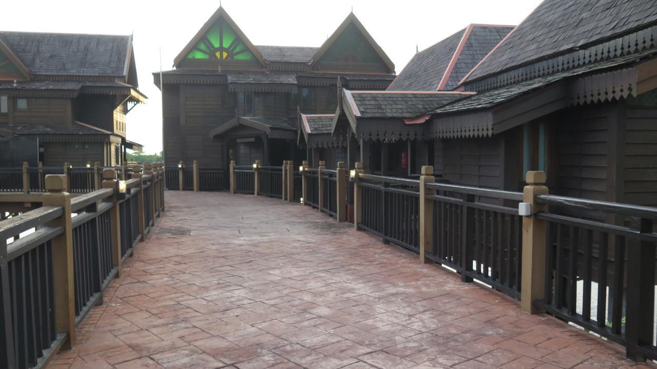Langkawi Lagoon Resort Water Chalet Pantai Cenang  Buitenkant foto