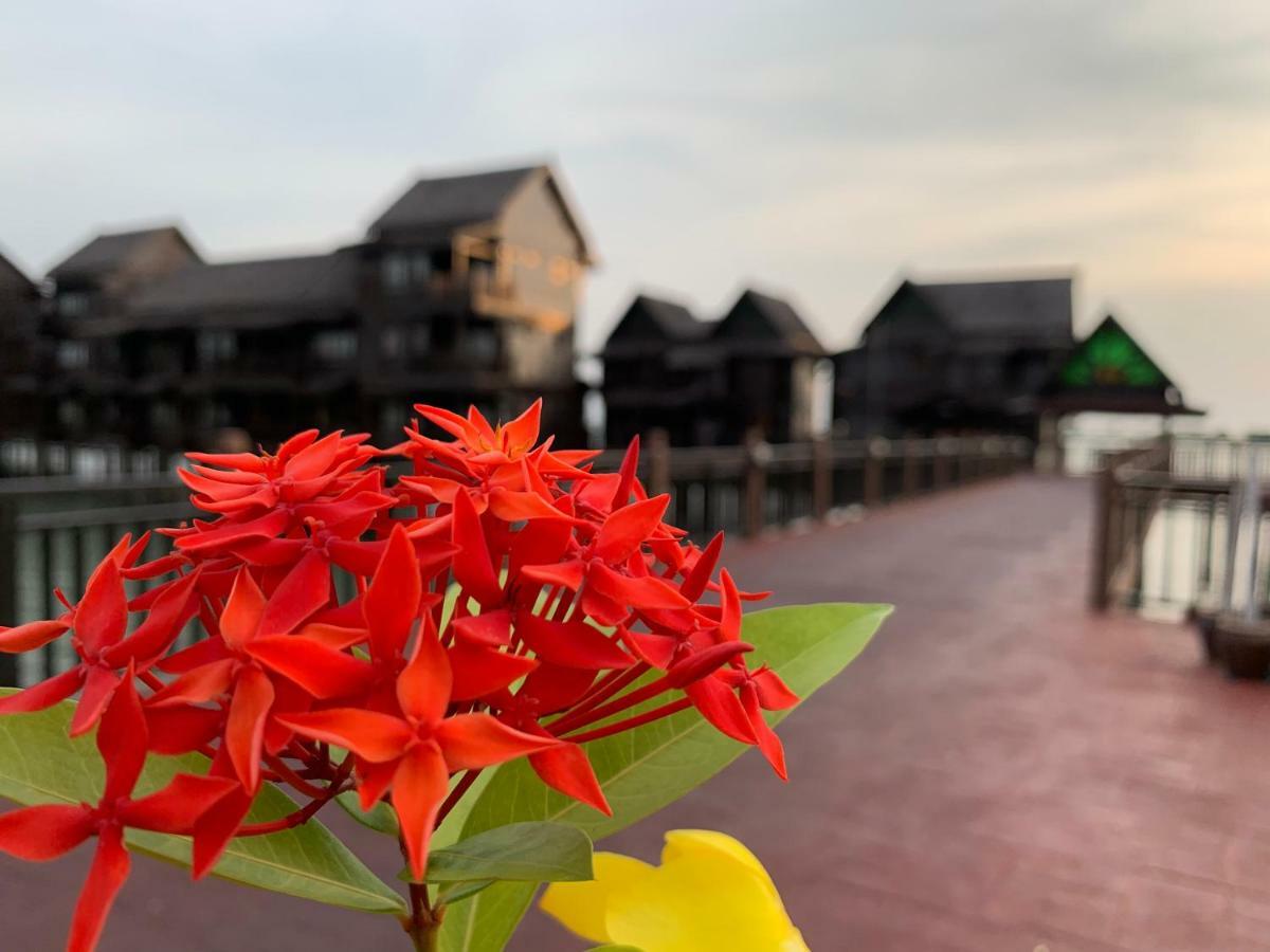 Langkawi Lagoon Resort Water Chalet Pantai Cenang  Buitenkant foto